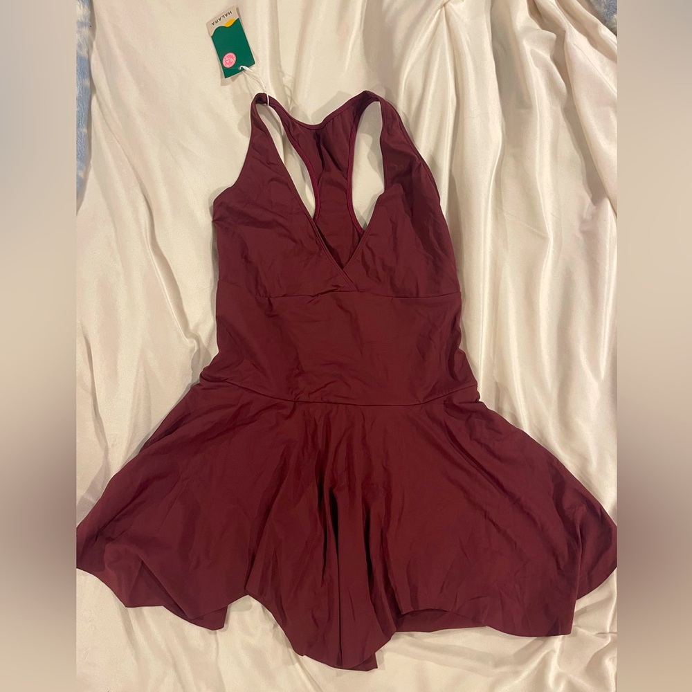 HALARA active dress in burgundy • size M • BNWT